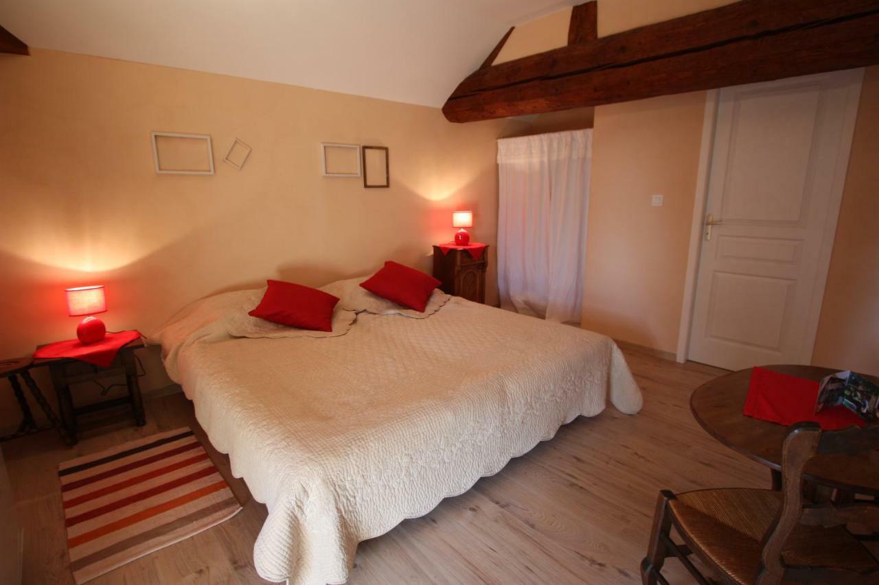 Gite Evidence Bed and Breakfast Varennes-sur-le-Doubs Exterior foto